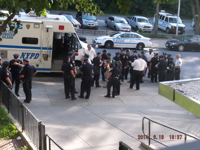 A Rare NYPD Spectacle Out Front!! 